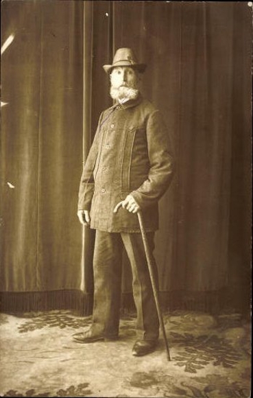 10 old photo PC men, various motifs