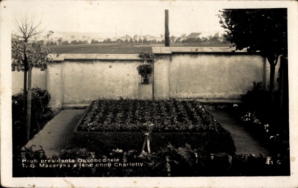 Photo Postcard Lány u Rakovníka Central Bohemia, grave of President TG Masaryk