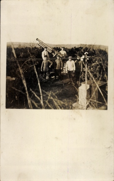 Photo Postcard Flak gun anti-aircraft gun in position, I. WK