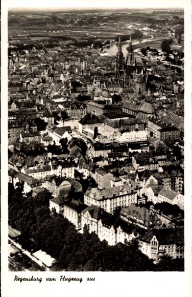 Regensburg aan de Donau Boven-Palts, luchtfoto van het gebouw, stadsgezicht