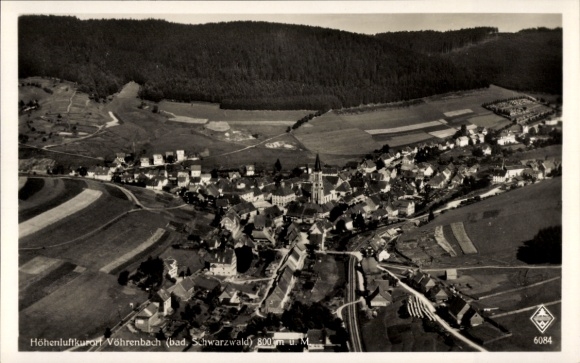 Ak Vöhrenbach im Schwarzwald Baden, Luftaufnahme  Schwarzwald, 800m Höhe, malerische Landschaft