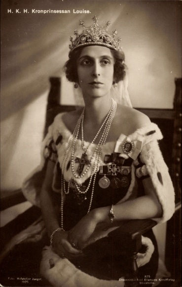 Postcard Crown Princess Louise, Louise Mountbatten, Nobility of Sweden