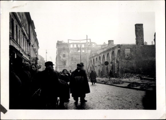 Photo Warszawa Warsaw Poland, shot up houses, war damage, II WW