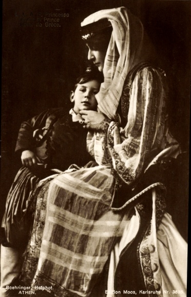 Postcard Maria, Princess of Greece and Denmark with Prince Peter