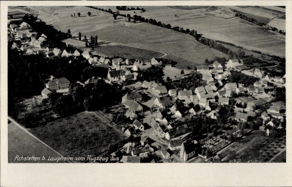 Ak Achstetten in Oberschwaben, Luftbild von Achstetten, Gebäude und Landschaft, 