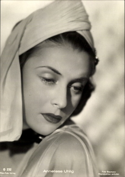 Postcard actress Anneliese Uhlig, portrait, photo Baumann, Film Photo Verlag G 232