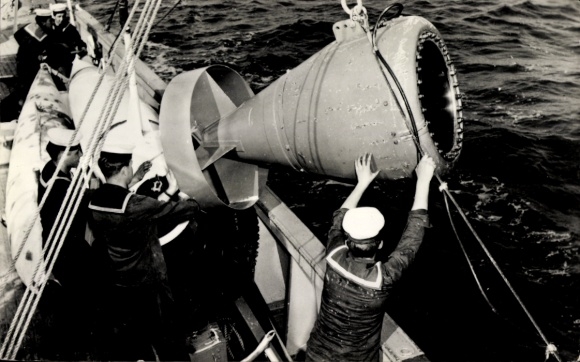 CPA Force Navale Belge, Mouillage d'une drague accustique