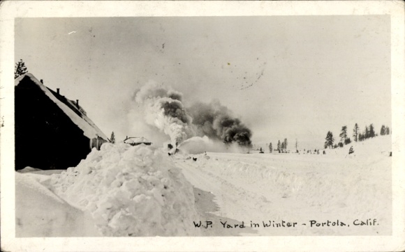 Photo Postcard Portola California USA, WP Yard, Winter, Railway