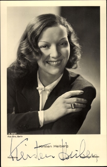 Postcard actress Kirsten Heiberg, portrait, Ross 3373/1, autograph