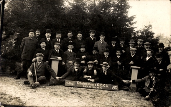Foto Ak Naunhof im Kreis Leipzig, Erholungsheim, Männer, Gruppenfoto