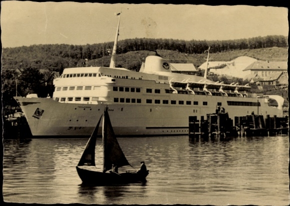 Foto Ak Schiff MS Trelleborg, Segelboot