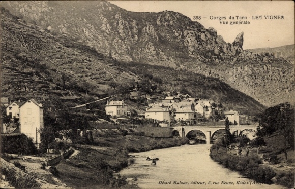 Postcard La Málene Tarn, Gorges du Tarn, landscape with river, bridge, houses, mountains, French