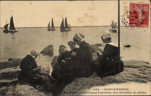 KP Concarneau Finistère, Sardynia w oczekiwaniu na przybycie łodzi rybackich