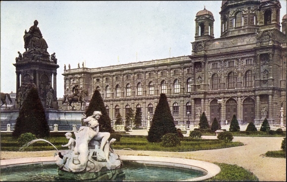 KP Wiedeń 1 Śródmieście, Pomnik Cesarzowej Marii Teresy, Muzeum Państwowe