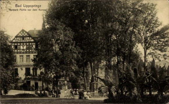 Ak Bad Lippspringe in Westfalen, Kurpark, Partie, vor dem Kursaal,  Architektur, Natur, Menschen