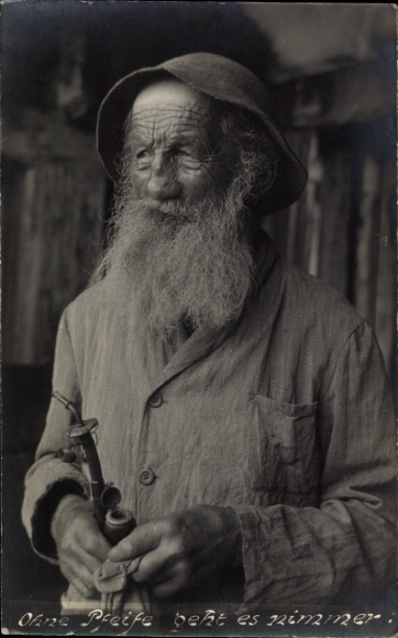 Photo Postcard Switzerland, Without a pipe it never works, portrait of an old man