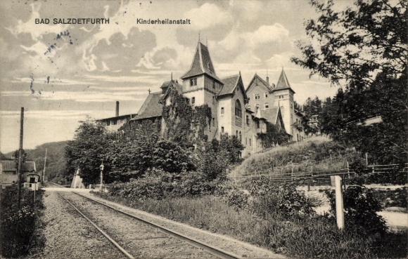 Postcard Bad Salzdetfurth in Lower Saxony, children's hospital, railway line