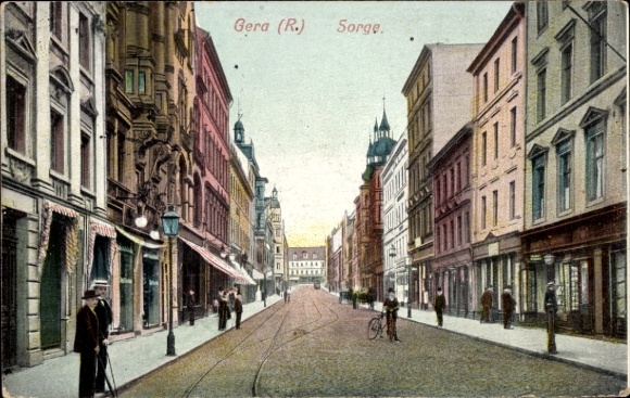 Ak Gera in Thüringen, Straße in   Architektur, Menschen, Laternen, 
