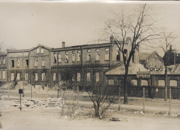 Original Foto Berlin-Grünau, Köpenicker Str.,Chem. Fabrik Landshoff & Meyer, um 1946, ca. 13 x 18 cm