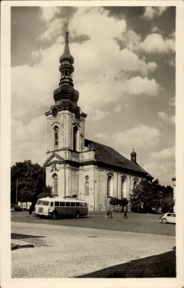 Ak Varnsdorf Warnsdorf Region Aussig, Kirche, Autobus