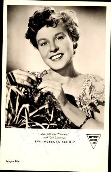 Postcard actress Eva Ingeborg Scholz, The Happy Vineyard after Carl Zuckmayer, autograph