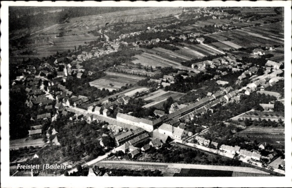 Ak Freistett Rheinau in Baden, Luftaufnahme von Freistett, Bauernhäuser, Felder, Landschaft