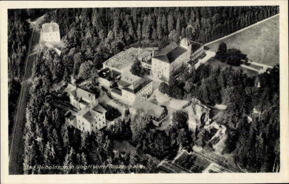 Postcard Bad Reiboldsgrün Auerbach im Vogtland, aerial view of forest landscape, architecture