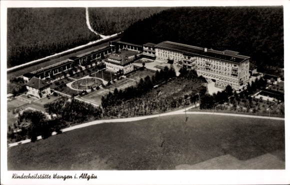 Postcard Wangen im Allgäu, aerial view of a children's sanatorium, large buildings, gardens, rural U