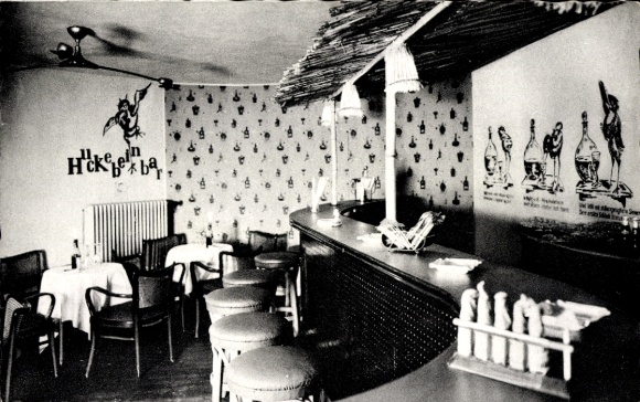 KP Uetersen w Holsztynie, Rabe's Hotel, Huckebein-Bar, właściciel Otto Büsing, na Ostbahnhof