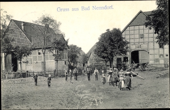 Postcard Bad Nenndorf, view of farm with children