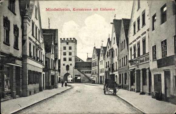 Postcard Mindelheim in the Swabian district of Unterallgäu, Kornstrasse with entrance gate