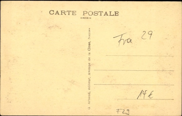 Postcard Fouesnant Finistère, Le Bourg, Straßenpartie, Hôtel des Pommiers, Au Bon Cirde