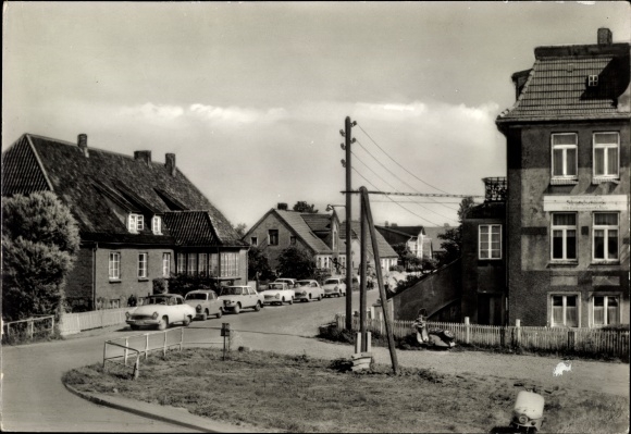 Postcard Börgerende Rethwisch in Mecklenburg Western Pomerania, street section