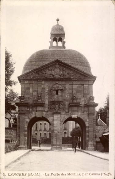 Ak Langres Haute Marne, Porte des Moulins,   Architektur, schwarz-weiß Fotografie