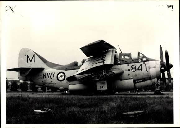 Photo Australian fighter aircraft, RAAF 816 sq., Fairey Gannet AS1, XG 789 M 841
