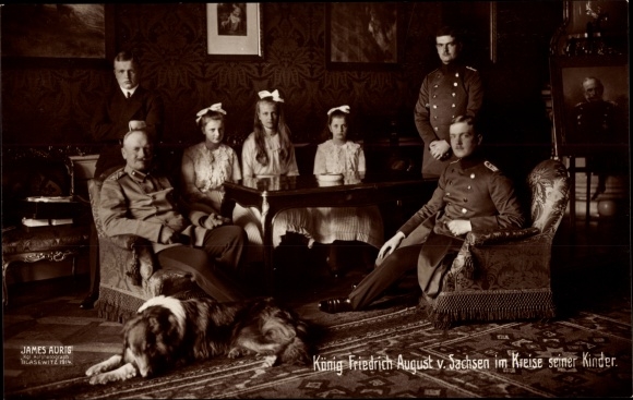 PC King Friedrich August III. of Saxony surrounded by his children