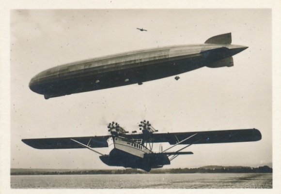 Collective picture heroes of the air, series G Picture 62 American airship LZ 127 and a Dornier Superwal