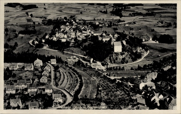 Ak Neuhaus Windischeschenbach Oberpfalz, Fliegeraufnahme vom Ort