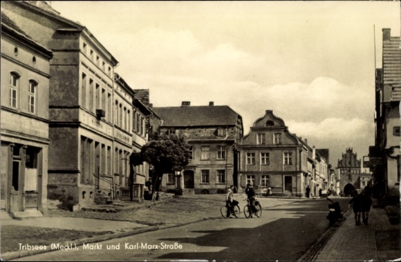 Postcard Tribsees in Mecklenburg-Western Pomerania, market, Karl Marx Strasse