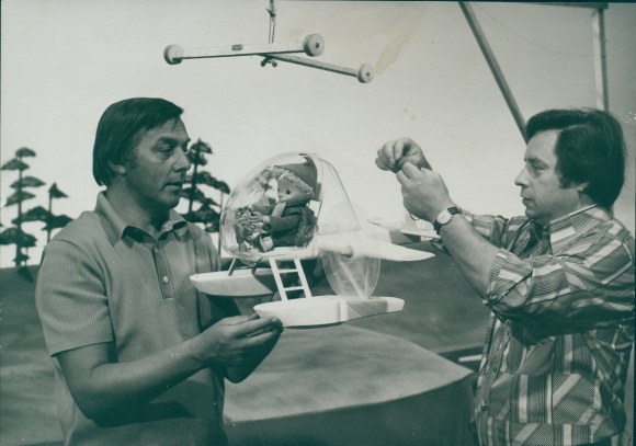 Photo Our Sandman, Sandman, GDR children&#39;s television, vehicle builder Harald Serowski, helicopter