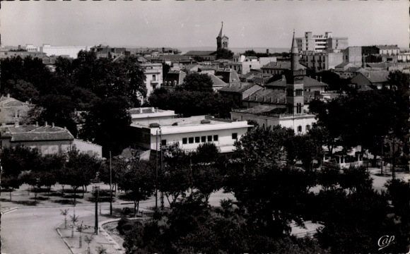 Ak Setif Algerien, Stadtansicht, Gebäude, Bäume, Straßen, Schwarz-Weiß-Foto