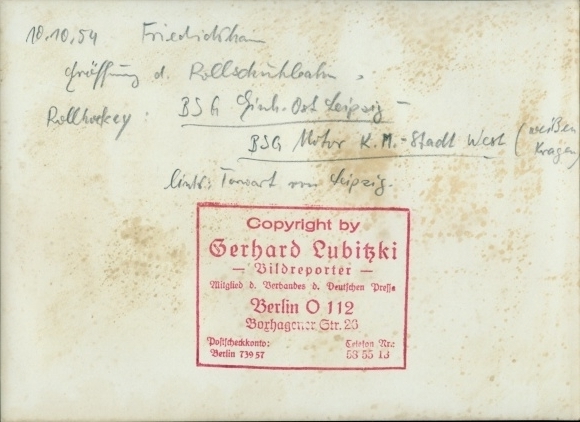 Photo PC Berlin Friedrichshain, roller hockey, opening of the roller skating rink October 10, 1954, Leipzig vs. Gera