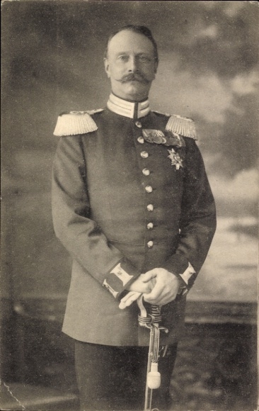 Ak Großherzog Friedrich II von Baden, Uniform, Säbel
