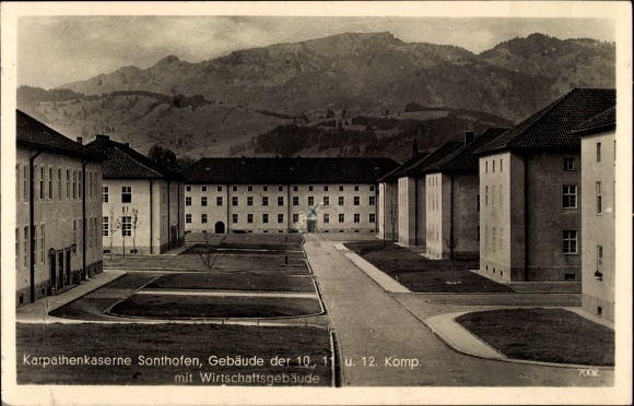 Postcard Sonthofen in Oberallgäu Swabia, Karpathenkaserne, farm buildings