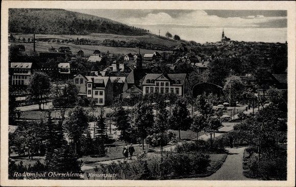 Postcard Oberschlema Bad Schlema in the Erzgebirge of Saxony, view of the concert square