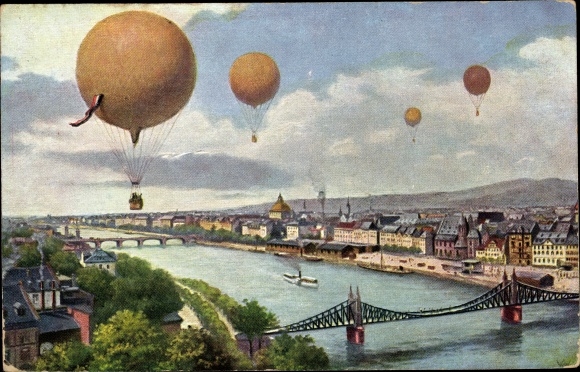 Künstler Ak Heißluftballons über einer Stadt, Brücke, Fahne Kaiserreich