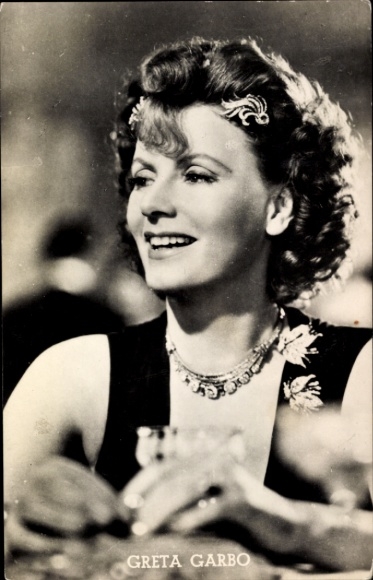 Ak Schauspielerin Greta Garbo, Portrait