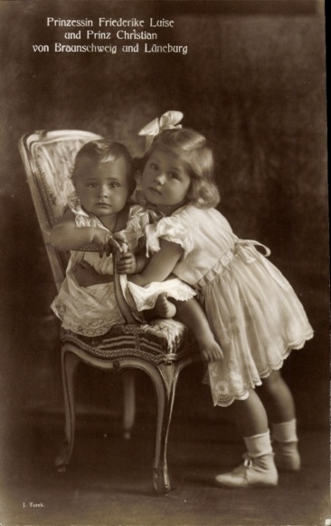 Postcard Princess Friederike Luise and Prince Christian of Braunschweig and Lüneburg
