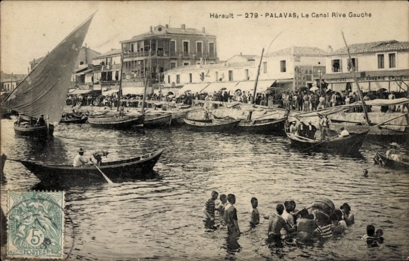 Postcard Palavas les Flots Hérault, Colorful water with boats, people on the shore, town in the background