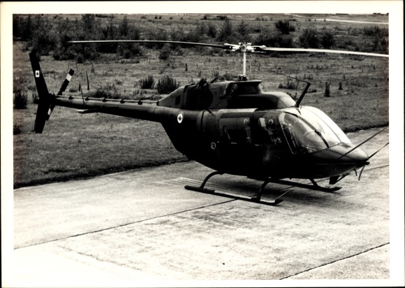 Zdjęcie kanadyjskiego helikoptera wojskowego